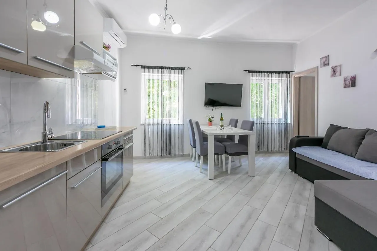 Apartment Danijel Novi Vinodolski