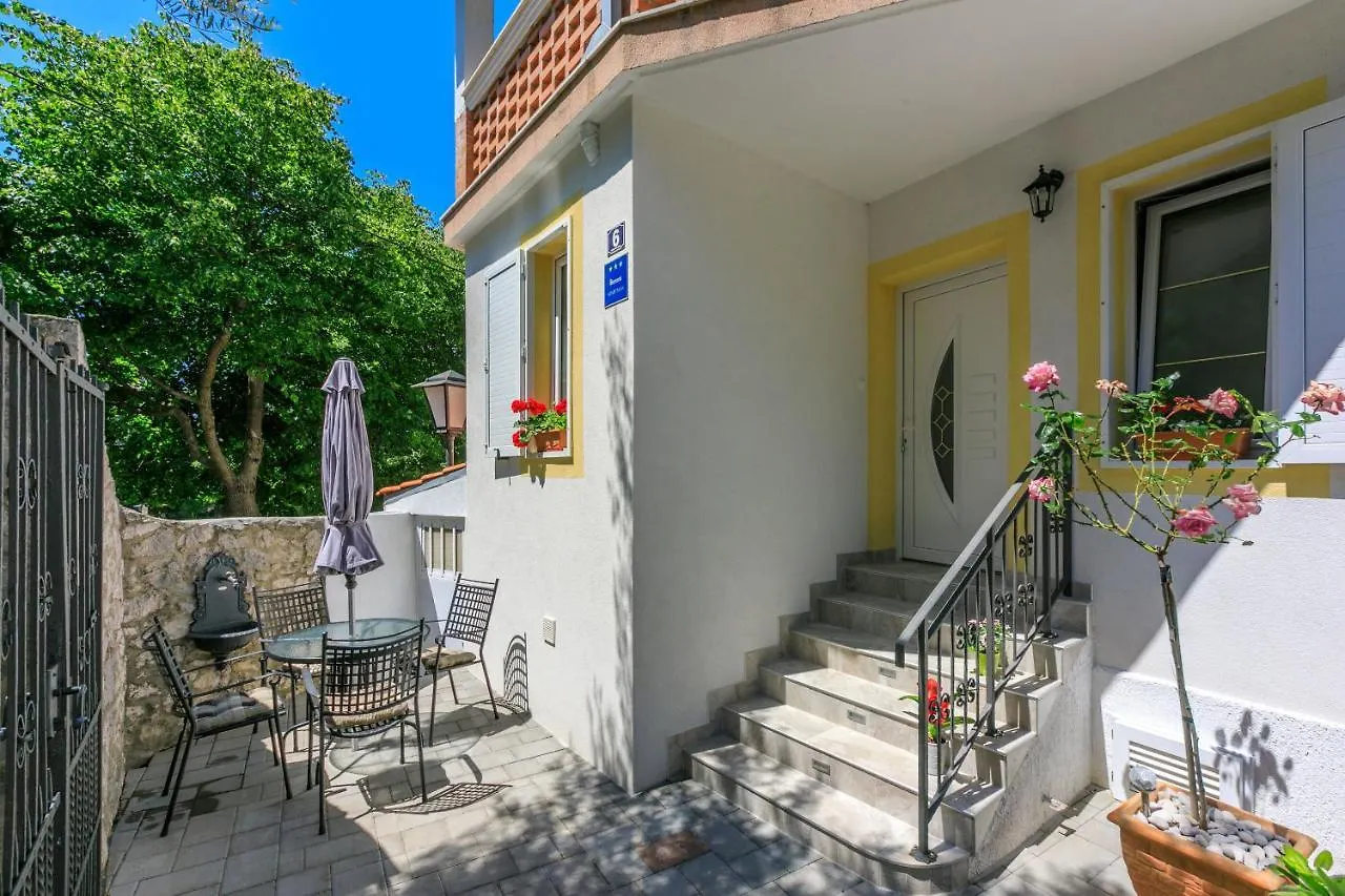 Apartment Danijel Novi Vinodolski