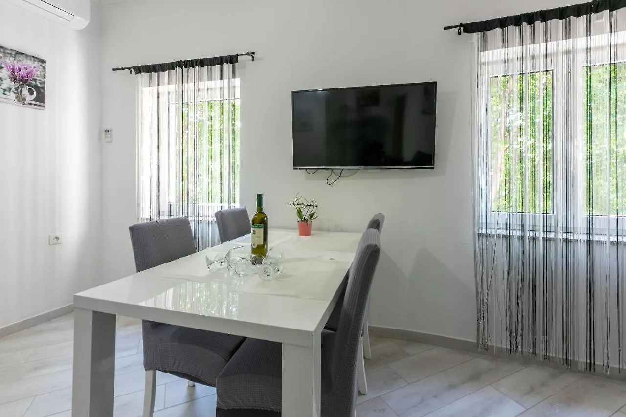 Apartment Danijel Novi Vinodolski